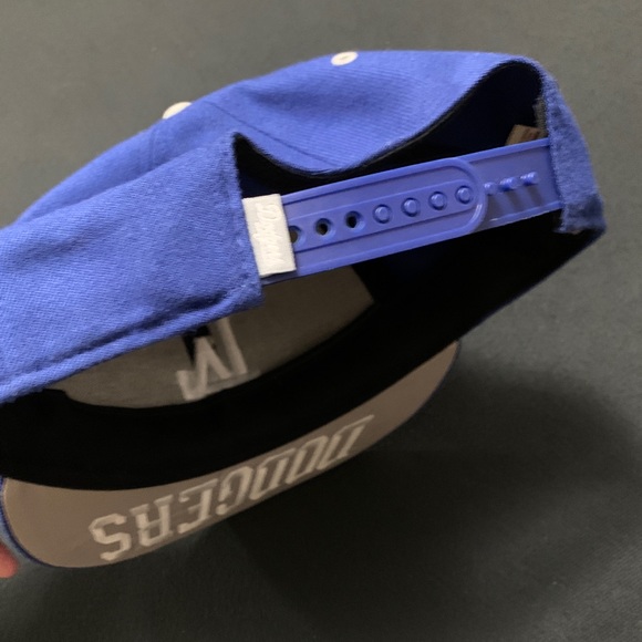 LA Dodgers MLB Cap - Picture 5 of 8